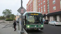 Southbound R Line Bus On Park Row West, October 2014