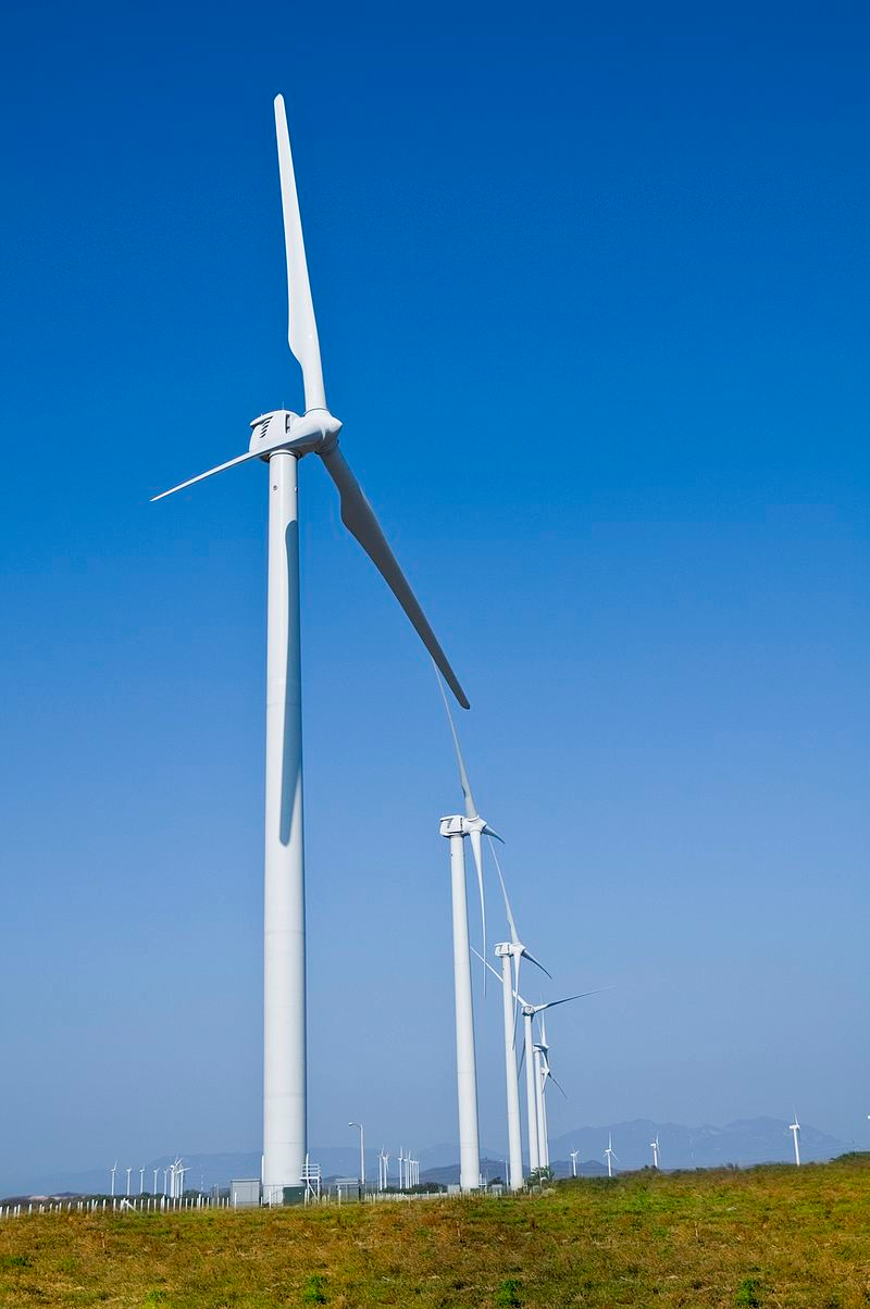 Oaxaca wind farm turbine in Mexico. Image credit Walmart and Wikimedia Creative Commons.