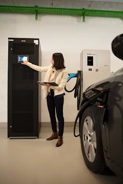 Woman Setting Eaton Xstorage Compact And Ev Chargers 1366x2048 62c451d76da76 Woman Setting Eaton Xstorage Compact And Ev Chargers 1366x2048 62c451d76da76