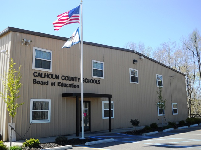 Calhoun 63ea5f3827318