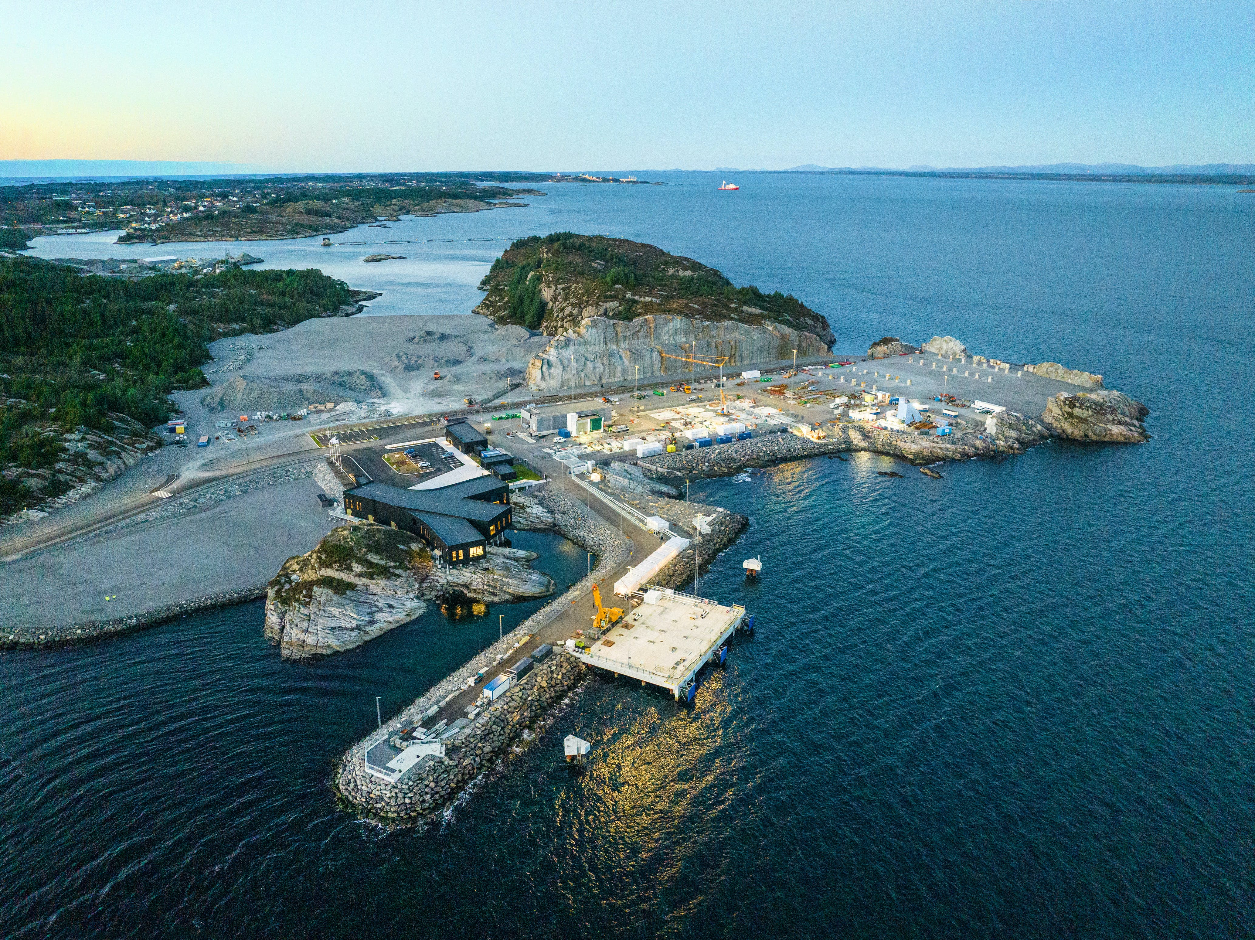 6579d20936640d001e5df178 Northern Lights Joint Venture