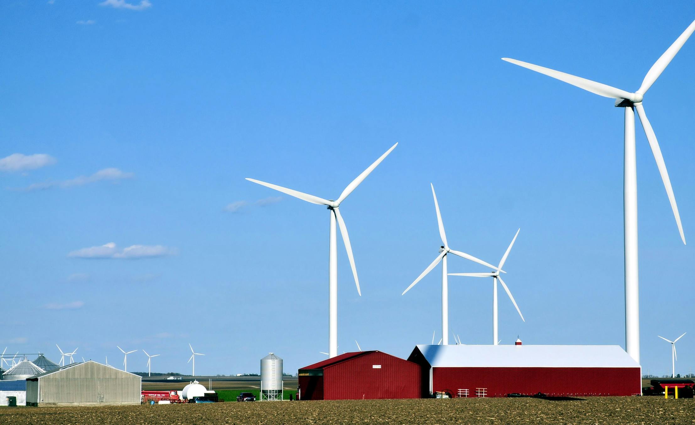 66fc47fd4f67f3153e767aae Dreamstime Farm