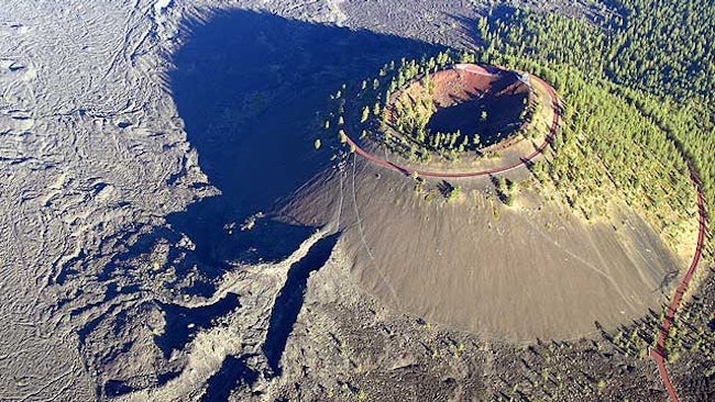 Lava butte atop Newberry Volcano. Image credit Q Myers, Public Domain, Wikimedia Commons