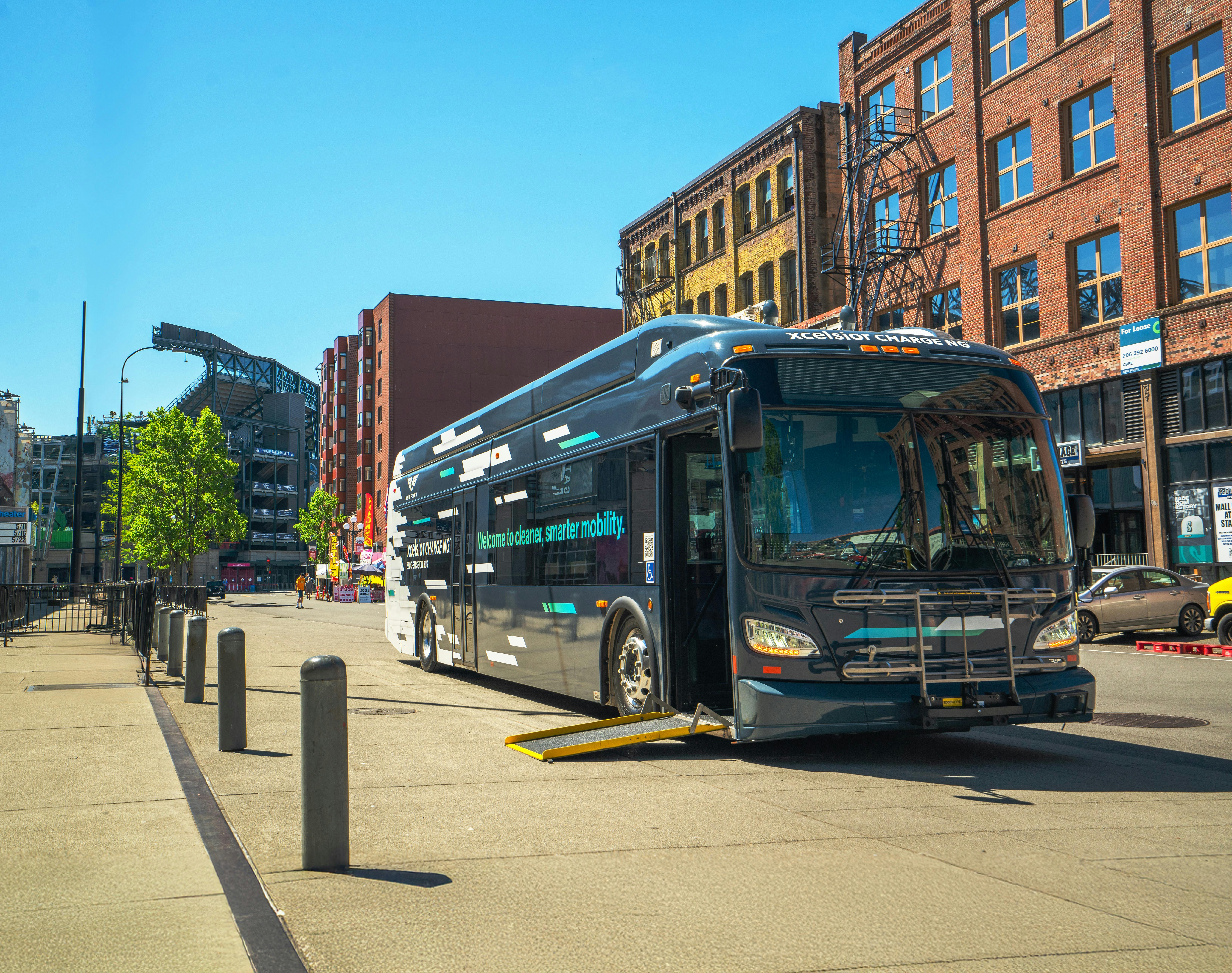 67b48f6684a3c992e0caa3ba Nfi New Flyer