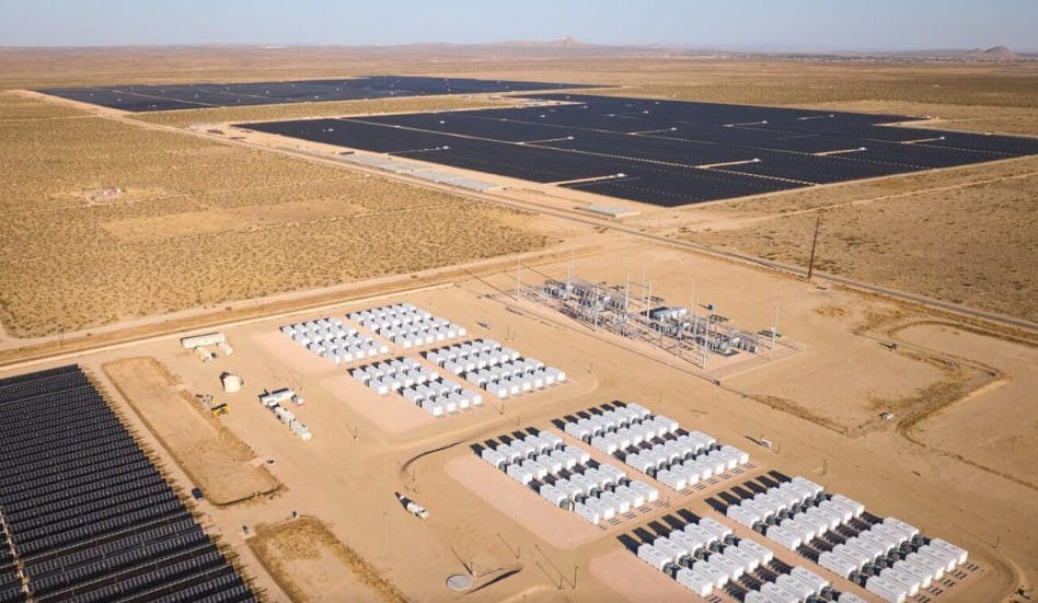 689b66b5d09fa4a2b781b5f4 Arevon Solar Storage