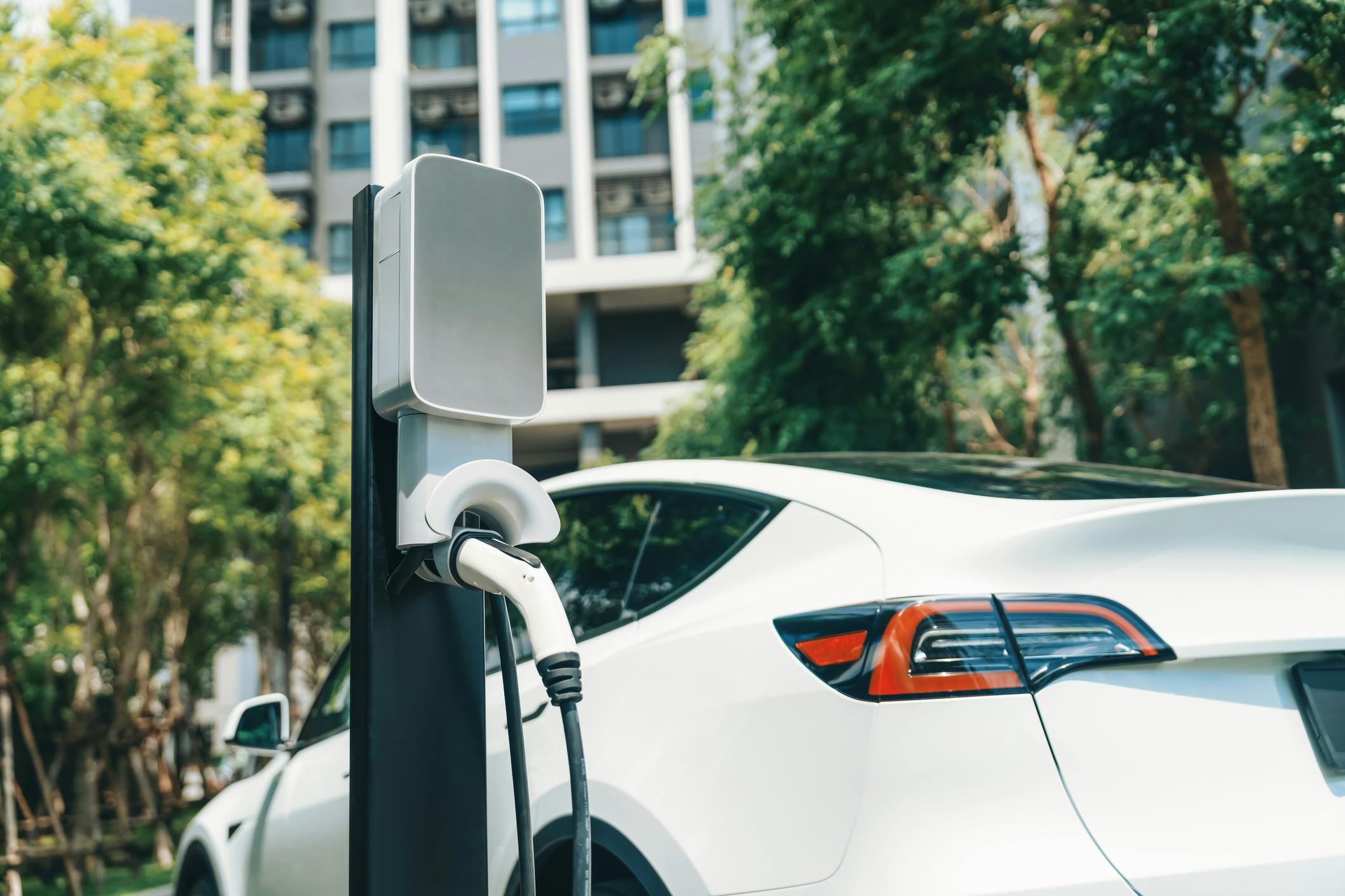 69271bbe3920778ef2b8c25f Ev Charging Dreamstime