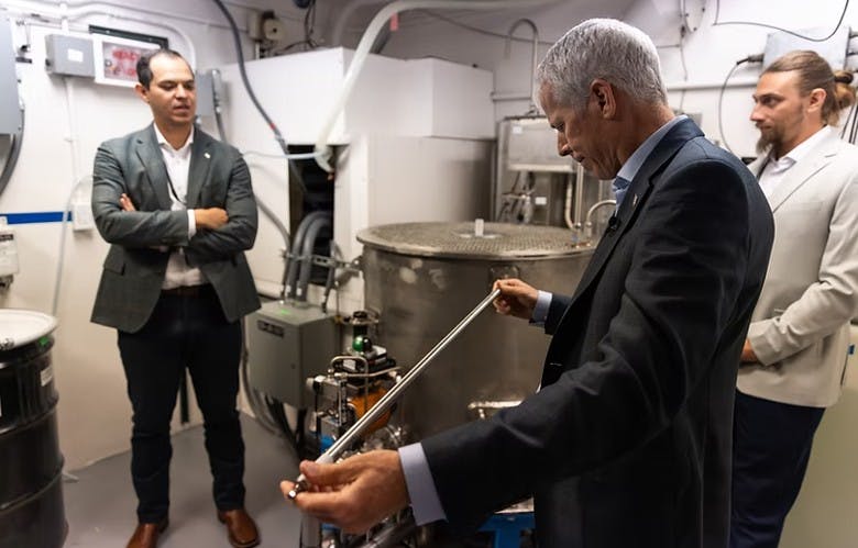 U.S. Energy Secretary Chris Wright visits Deployable Energy testing site at the Idaho National Laboratory. Image credit Deployable Energy