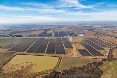 Aerial view of the Cherry Valley Solar project in Arkansas. Image credit Adapture Renewables