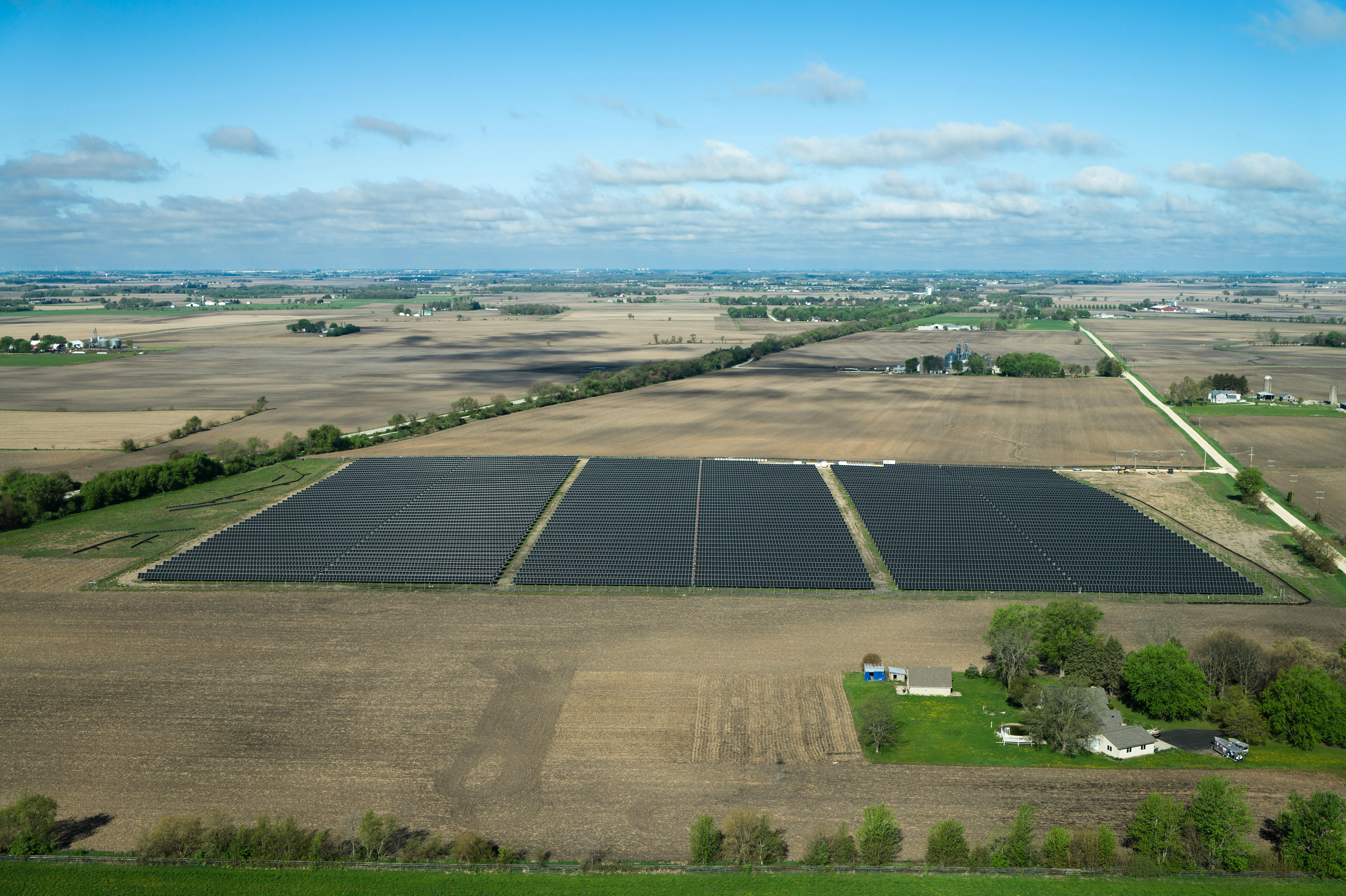 A Dimension solar project in Illinois serves over 750 local households. | Credit: Dimension Energy