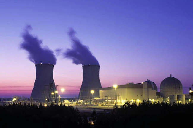 Vogtle image credit U.S. Nuclear Regulatory Commission via Wikimedia Commons