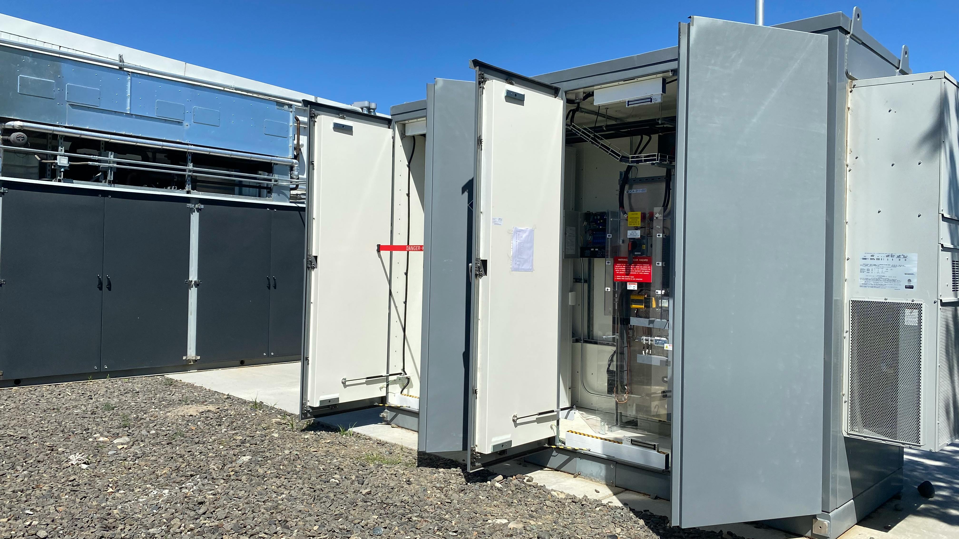 An outdoor BESS unit at the Pacific Northwest National Laboratory located at the Richland campus in Washington. Credit: PNNL